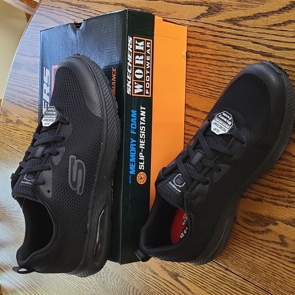 skechers work shoes